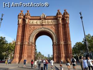 [P01] Barcelona, Arcul de Triumf.  » foto by maryka
 - 
<span class="allrVoted glyphicon glyphicon-heart hidden" id="av1116001"></span>
<a class="m-l-10 hidden" id="sv1116001" onclick="voting_Foto_DelVot(,1116001,20055)" role="button">șterge vot <span class="glyphicon glyphicon-remove"></span></a>
<a id="v91116001" class=" c-red"  onclick="voting_Foto_SetVot(1116001)" role="button"><span class="glyphicon glyphicon-heart-empty"></span> <b>LIKE</b> = Votează poza</a> <img class="hidden"  id="f1116001W9" src="/imagini/loader.gif" border="0" /><span class="AjErrMes hidden" id="e1116001ErM"></span>