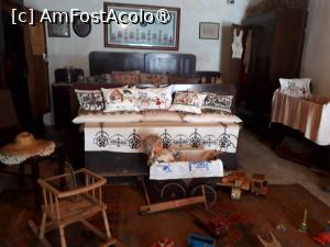 [P14] Biserica Evanghelica Fortificata Harman. Dormitorul dintr-o camera a fortificatiilor. » foto by Floria
 - 
<span class="allrVoted glyphicon glyphicon-heart hidden" id="av1487600"></span>
<a class="m-l-10 hidden" id="sv1487600" onclick="voting_Foto_DelVot(,1487600,20177)" role="button">șterge vot <span class="glyphicon glyphicon-remove"></span></a>
<a id="v91487600" class=" c-red"  onclick="voting_Foto_SetVot(1487600)" role="button"><span class="glyphicon glyphicon-heart-empty"></span> <b>LIKE</b> = Votează poza</a> <img class="hidden"  id="f1487600W9" src="/imagini/loader.gif" border="0" /><span class="AjErrMes hidden" id="e1487600ErM"></span>