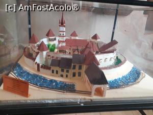 [P32] Biserica Evanghelica Fortificata Harman. Macheta vechii cetati. » foto by Floria
 - 
<span class="allrVoted glyphicon glyphicon-heart hidden" id="av1487618"></span>
<a class="m-l-10 hidden" id="sv1487618" onclick="voting_Foto_DelVot(,1487618,20177)" role="button">șterge vot <span class="glyphicon glyphicon-remove"></span></a>
<a id="v91487618" class=" c-red"  onclick="voting_Foto_SetVot(1487618)" role="button"><span class="glyphicon glyphicon-heart-empty"></span> <b>LIKE</b> = Votează poza</a> <img class="hidden"  id="f1487618W9" src="/imagini/loader.gif" border="0" /><span class="AjErrMes hidden" id="e1487618ErM"></span>