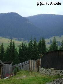 [P11] Vedere din curtea schitului Sf. Vasile cel Mare. » foto by ninaa
 - 
<span class="allrVoted glyphicon glyphicon-heart hidden" id="av152369"></span>
<a class="m-l-10 hidden" id="sv152369" onclick="voting_Foto_DelVot(,152369,20198)" role="button">șterge vot <span class="glyphicon glyphicon-remove"></span></a>
<a id="v9152369" class=" c-red"  onclick="voting_Foto_SetVot(152369)" role="button"><span class="glyphicon glyphicon-heart-empty"></span> <b>LIKE</b> = Votează poza</a> <img class="hidden"  id="f152369W9" src="/imagini/loader.gif" border="0" /><span class="AjErrMes hidden" id="e152369ErM"></span>