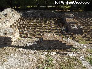 [P34] Sistem Hypocaust din zona Băilor » foto by irinad
 - 
<span class="allrVoted glyphicon glyphicon-heart hidden" id="av630193"></span>
<a class="m-l-10 hidden" id="sv630193" onclick="voting_Foto_DelVot(,630193,20200)" role="button">șterge vot <span class="glyphicon glyphicon-remove"></span></a>
<a id="v9630193" class=" c-red"  onclick="voting_Foto_SetVot(630193)" role="button"><span class="glyphicon glyphicon-heart-empty"></span> <b>LIKE</b> = Votează poza</a> <img class="hidden"  id="f630193W9" src="/imagini/loader.gif" border="0" /><span class="AjErrMes hidden" id="e630193ErM"></span>