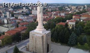 [P16] Statuia Fecioarei Maria văzută din lateral. Oraşul Haskovo, Bulgaria.  » foto by traian.leuca †
 - 
<span class="allrVoted glyphicon glyphicon-heart hidden" id="av733488"></span>
<a class="m-l-10 hidden" id="sv733488" onclick="voting_Foto_DelVot(,733488,20212)" role="button">șterge vot <span class="glyphicon glyphicon-remove"></span></a>
<a id="v9733488" class=" c-red"  onclick="voting_Foto_SetVot(733488)" role="button"><span class="glyphicon glyphicon-heart-empty"></span> <b>LIKE</b> = Votează poza</a> <img class="hidden"  id="f733488W9" src="/imagini/loader.gif" border="0" /><span class="AjErrMes hidden" id="e733488ErM"></span>