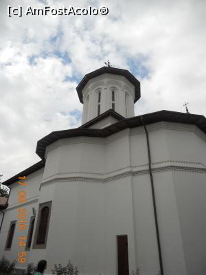 [P23] biserica vazuta din spate » foto by zlatna
 - 
<span class="allrVoted glyphicon glyphicon-heart hidden" id="av802052"></span>
<a class="m-l-10 hidden" id="sv802052" onclick="voting_Foto_DelVot(,802052,20289)" role="button">șterge vot <span class="glyphicon glyphicon-remove"></span></a>
<a id="v9802052" class=" c-red"  onclick="voting_Foto_SetVot(802052)" role="button"><span class="glyphicon glyphicon-heart-empty"></span> <b>LIKE</b> = Votează poza</a> <img class="hidden"  id="f802052W9" src="/imagini/loader.gif" border="0" /><span class="AjErrMes hidden" id="e802052ErM"></span>