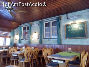 [P10] Interiorul restaurantului este extrem de frumos si nu mai era atata lume » foto by GabrielaG
 - 
<span class="allrVoted glyphicon glyphicon-heart hidden" id="av743910"></span>
<a class="m-l-10 hidden" id="sv743910" onclick="voting_Foto_DelVot(,743910,20339)" role="button">șterge vot <span class="glyphicon glyphicon-remove"></span></a>
<a id="v9743910" class=" c-red"  onclick="voting_Foto_SetVot(743910)" role="button"><span class="glyphicon glyphicon-heart-empty"></span> <b>LIKE</b> = Votează poza</a> <img class="hidden"  id="f743910W9" src="/imagini/loader.gif" border="0" /><span class="AjErrMes hidden" id="e743910ErM"></span>