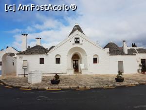 [P11] Trullo Sovrano - Alberobello » foto by fvpmed
 - 
<span class="allrVoted glyphicon glyphicon-heart hidden" id="av819048"></span>
<a class="m-l-10 hidden" id="sv819048" onclick="voting_Foto_DelVot(,819048,20469)" role="button">șterge vot <span class="glyphicon glyphicon-remove"></span></a>
<a id="v9819048" class=" c-red"  onclick="voting_Foto_SetVot(819048)" role="button"><span class="glyphicon glyphicon-heart-empty"></span> <b>LIKE</b> = Votează poza</a> <img class="hidden"  id="f819048W9" src="/imagini/loader.gif" border="0" /><span class="AjErrMes hidden" id="e819048ErM"></span>