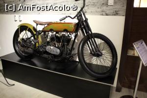 [P08] Amman, Muzeul Automobilelor Regale, Motocicleta Harley-Davidson, 1916 » foto by mprofeanu
 - 
<span class="allrVoted glyphicon glyphicon-heart hidden" id="av1033340"></span>
<a class="m-l-10 hidden" id="sv1033340" onclick="voting_Foto_DelVot(,1033340,20516)" role="button">șterge vot <span class="glyphicon glyphicon-remove"></span></a>
<a id="v91033340" class=" c-red"  onclick="voting_Foto_SetVot(1033340)" role="button"><span class="glyphicon glyphicon-heart-empty"></span> <b>LIKE</b> = Votează poza</a> <img class="hidden"  id="f1033340W9" src="/imagini/loader.gif" border="0" /><span class="AjErrMes hidden" id="e1033340ErM"></span>