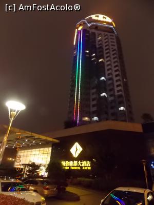 [P43] Suzhou, Hotelul Aster seara » foto by mprofeanu
 - 
<span class="allrVoted glyphicon glyphicon-heart hidden" id="av763947"></span>
<a class="m-l-10 hidden" id="sv763947" onclick="voting_Foto_DelVot(,763947,20582)" role="button">șterge vot <span class="glyphicon glyphicon-remove"></span></a>
<a id="v9763947" class=" c-red"  onclick="voting_Foto_SetVot(763947)" role="button"><span class="glyphicon glyphicon-heart-empty"></span> <b>LIKE</b> = Votează poza</a> <img class="hidden"  id="f763947W9" src="/imagini/loader.gif" border="0" /><span class="AjErrMes hidden" id="e763947ErM"></span>