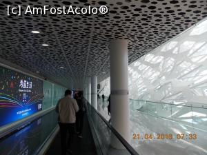 [P06] Shenzhen, Aeroportul Internațional Bao'an, nou, modern și elegant » foto by mprofeanu
 - 
<span class="allrVoted glyphicon glyphicon-heart hidden" id="av766652"></span>
<a class="m-l-10 hidden" id="sv766652" onclick="voting_Foto_DelVot(,766652,20626)" role="button">șterge vot <span class="glyphicon glyphicon-remove"></span></a>
<a id="v9766652" class=" c-red"  onclick="voting_Foto_SetVot(766652)" role="button"><span class="glyphicon glyphicon-heart-empty"></span> <b>LIKE</b> = Votează poza</a> <img class="hidden"  id="f766652W9" src="/imagini/loader.gif" border="0" /><span class="AjErrMes hidden" id="e766652ErM"></span>