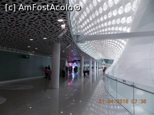 [P08] Shenzhen, Aeroportul Internațional Bao'an » foto by mprofeanu
 - 
<span class="allrVoted glyphicon glyphicon-heart hidden" id="av766657"></span>
<a class="m-l-10 hidden" id="sv766657" onclick="voting_Foto_DelVot(,766657,20626)" role="button">șterge vot <span class="glyphicon glyphicon-remove"></span></a>
<a id="v9766657" class=" c-red"  onclick="voting_Foto_SetVot(766657)" role="button"><span class="glyphicon glyphicon-heart-empty"></span> <b>LIKE</b> = Votează poza</a> <img class="hidden"  id="f766657W9" src="/imagini/loader.gif" border="0" /><span class="AjErrMes hidden" id="e766657ErM"></span>