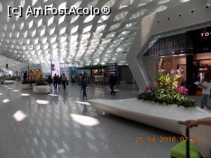 [P12] Shenzhen, Aeroportul Internațional Bao'an, Florile înfrumusețează aeroportul » foto by mprofeanu
 - 
<span class="allrVoted glyphicon glyphicon-heart hidden" id="av768760"></span>
<a class="m-l-10 hidden" id="sv768760" onclick="voting_Foto_DelVot(,768760,20643)" role="button">șterge vot <span class="glyphicon glyphicon-remove"></span></a>
<a id="v9768760" class=" c-red"  onclick="voting_Foto_SetVot(768760)" role="button"><span class="glyphicon glyphicon-heart-empty"></span> <b>LIKE</b> = Votează poza</a> <img class="hidden"  id="f768760W9" src="/imagini/loader.gif" border="0" /><span class="AjErrMes hidden" id="e768760ErM"></span>