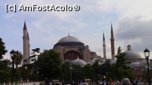 [P01] Agia Sofia. Măreață si impunătoare. Fotografie realizată din Piața Sultanahmet.  » foto by ovidiuyepi
 - 
<span class="allrVoted glyphicon glyphicon-heart hidden" id="av775394"></span>
<a class="m-l-10 hidden" id="sv775394" onclick="voting_Foto_DelVot(,775394,20758)" role="button">șterge vot <span class="glyphicon glyphicon-remove"></span></a>
<a id="v9775394" class=" c-red"  onclick="voting_Foto_SetVot(775394)" role="button"><span class="glyphicon glyphicon-heart-empty"></span> <b>LIKE</b> = Votează poza</a> <img class="hidden"  id="f775394W9" src="/imagini/loader.gif" border="0" /><span class="AjErrMes hidden" id="e775394ErM"></span>