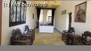 [P16] Partidul comunist a trimis mai multe delegatii prietenoase, conduse de Zhou Enlai, la invitatia celor 2 generali, pentru a discuta cu Chiang despre unirea celor 2 partide, pentru a rezista invadatorilor japonezi. Dupa multe discutii, Chiang a acceptat propunerea de a uni partidul comunist, incidentul de la Xi'an fiind in cele din urma solutionat pasnic.   » foto by geani anto
 - 
<span class="allrVoted glyphicon glyphicon-heart hidden" id="av1502680"></span>
<a class="m-l-10 hidden" id="sv1502680" onclick="voting_Foto_DelVot(,1502680,20766)" role="button">șterge vot <span class="glyphicon glyphicon-remove"></span></a>
<a id="v91502680" class=" c-red"  onclick="voting_Foto_SetVot(1502680)" role="button"><span class="glyphicon glyphicon-heart-empty"></span> <b>LIKE</b> = Votează poza</a> <img class="hidden"  id="f1502680W9" src="/imagini/loader.gif" border="0" /><span class="AjErrMes hidden" id="e1502680ErM"></span>