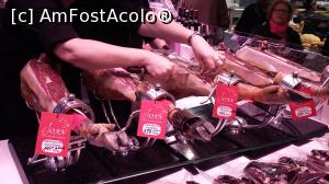 [P15] La Boqueria - 'jamon' » foto by raducondurache
 - 
<span class="allrVoted glyphicon glyphicon-heart hidden" id="av849320"></span>
<a class="m-l-10 hidden" id="sv849320" onclick="voting_Foto_DelVot(,849320,21008)" role="button">șterge vot <span class="glyphicon glyphicon-remove"></span></a>
<a id="v9849320" class=" c-red"  onclick="voting_Foto_SetVot(849320)" role="button"><span class="glyphicon glyphicon-heart-empty"></span> <b>LIKE</b> = Votează poza</a> <img class="hidden"  id="f849320W9" src="/imagini/loader.gif" border="0" /><span class="AjErrMes hidden" id="e849320ErM"></span>