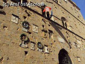 [P21] Palazzo dei Priori - detaliu faţadă.  » foto by Carmen Ion
 - 
<span class="allrVoted glyphicon glyphicon-heart hidden" id="av812031"></span>
<a class="m-l-10 hidden" id="sv812031" onclick="voting_Foto_DelVot(,812031,21018)" role="button">șterge vot <span class="glyphicon glyphicon-remove"></span></a>
<a id="v9812031" class=" c-red"  onclick="voting_Foto_SetVot(812031)" role="button"><span class="glyphicon glyphicon-heart-empty"></span> <b>LIKE</b> = Votează poza</a> <img class="hidden"  id="f812031W9" src="/imagini/loader.gif" border="0" /><span class="AjErrMes hidden" id="e812031ErM"></span>