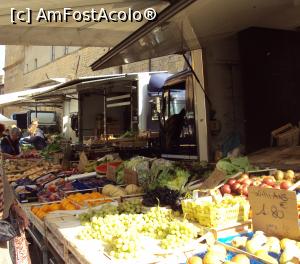 [P28] Tarabe cu fructe şi legume în Piazza San Giovanni.  » foto by Carmen Ion
 - 
<span class="allrVoted glyphicon glyphicon-heart hidden" id="av812041"></span>
<a class="m-l-10 hidden" id="sv812041" onclick="voting_Foto_DelVot(,812041,21018)" role="button">șterge vot <span class="glyphicon glyphicon-remove"></span></a>
<a id="v9812041" class=" c-red"  onclick="voting_Foto_SetVot(812041)" role="button"><span class="glyphicon glyphicon-heart-empty"></span> <b>LIKE</b> = Votează poza</a> <img class="hidden"  id="f812041W9" src="/imagini/loader.gif" border="0" /><span class="AjErrMes hidden" id="e812041ErM"></span>