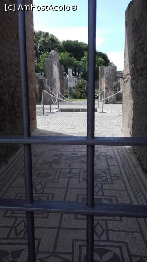 [P10] Holul unei case din Pompei.  » foto by Jimmy1
 - 
<span class="allrVoted glyphicon glyphicon-heart hidden" id="av791516"></span>
<a class="m-l-10 hidden" id="sv791516" onclick="voting_Foto_DelVot(,791516,21050)" role="button">șterge vot <span class="glyphicon glyphicon-remove"></span></a>
<a id="v9791516" class=" c-red"  onclick="voting_Foto_SetVot(791516)" role="button"><span class="glyphicon glyphicon-heart-empty"></span> <b>LIKE</b> = Votează poza</a> <img class="hidden"  id="f791516W9" src="/imagini/loader.gif" border="0" /><span class="AjErrMes hidden" id="e791516ErM"></span>