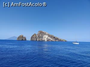 [P73] Undeva, între Lipari și Stromboli » foto by crismis
 - 
<span class="allrVoted glyphicon glyphicon-heart hidden" id="av1498802"></span>
<a class="m-l-10 hidden" id="sv1498802" onclick="voting_Foto_DelVot(,1498802,21065)" role="button">șterge vot <span class="glyphicon glyphicon-remove"></span></a>
<a id="v91498802" class=" c-red"  onclick="voting_Foto_SetVot(1498802)" role="button"><span class="glyphicon glyphicon-heart-empty"></span> <b>LIKE</b> = Votează poza</a> <img class="hidden"  id="f1498802W9" src="/imagini/loader.gif" border="0" /><span class="AjErrMes hidden" id="e1498802ErM"></span>