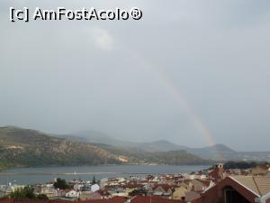 [P12] Curcubeu surprins din balconul camerei de la Europe Hotel, Argostoli » foto by irinad
 - 
<span class="allrVoted glyphicon glyphicon-heart hidden" id="av792743"></span>
<a class="m-l-10 hidden" id="sv792743" onclick="voting_Foto_DelVot(,792743,21070)" role="button">șterge vot <span class="glyphicon glyphicon-remove"></span></a>
<a id="v9792743" class=" c-red"  onclick="voting_Foto_SetVot(792743)" role="button"><span class="glyphicon glyphicon-heart-empty"></span> <b>LIKE</b> = Votează poza</a> <img class="hidden"  id="f792743W9" src="/imagini/loader.gif" border="0" /><span class="AjErrMes hidden" id="e792743ErM"></span>