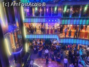 [P03] Holul principal cu lifturi cu pereti transparenti » foto by dianamea
 - 
<span class="allrVoted glyphicon glyphicon-heart hidden" id="av1501876"></span>
<a class="m-l-10 hidden" id="sv1501876" onclick="voting_Foto_DelVot(,1501876,21098)" role="button">șterge vot <span class="glyphicon glyphicon-remove"></span></a>
<a id="v91501876" class=" c-red"  onclick="voting_Foto_SetVot(1501876)" role="button"><span class="glyphicon glyphicon-heart-empty"></span> <b>LIKE</b> = Votează poza</a> <img class="hidden"  id="f1501876W9" src="/imagini/loader.gif" border="0" /><span class="AjErrMes hidden" id="e1501876ErM"></span>