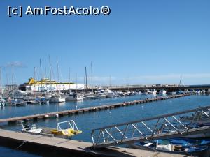 [P22] Portul din La Gomera şi feribotul care încă nu plecase » foto by nicole33
 - 
<span class="allrVoted glyphicon glyphicon-heart hidden" id="av806286"></span>
<a class="m-l-10 hidden" id="sv806286" onclick="voting_Foto_DelVot(,806286,21221)" role="button">șterge vot <span class="glyphicon glyphicon-remove"></span></a>
<a id="v9806286" class=" c-red"  onclick="voting_Foto_SetVot(806286)" role="button"><span class="glyphicon glyphicon-heart-empty"></span> <b>LIKE</b> = Votează poza</a> <img class="hidden"  id="f806286W9" src="/imagini/loader.gif" border="0" /><span class="AjErrMes hidden" id="e806286ErM"></span>