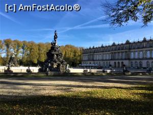 [P14] Herrenchiemsee - parcul din fata castelului si o alta statuie » foto by mishu
 - 
<span class="allrVoted glyphicon glyphicon-heart hidden" id="av1197598"></span>
<a class="m-l-10 hidden" id="sv1197598" onclick="voting_Foto_DelVot(,1197598,21262)" role="button">șterge vot <span class="glyphicon glyphicon-remove"></span></a>
<a id="v91197598" class=" c-red"  onclick="voting_Foto_SetVot(1197598)" role="button"><span class="glyphicon glyphicon-heart-empty"></span> <b>LIKE</b> = Votează poza</a> <img class="hidden"  id="f1197598W9" src="/imagini/loader.gif" border="0" /><span class="AjErrMes hidden" id="e1197598ErM"></span>