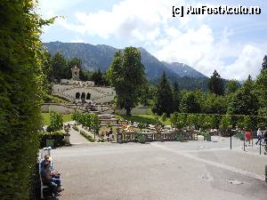 [P14] Castelul Linderhof - De la marginea terasei exterioare, bazinul, Templul lui Venus si Alpii bavarezi.  » foto by iulianic
 - 
<span class="allrVoted glyphicon glyphicon-heart hidden" id="av375758"></span>
<a class="m-l-10 hidden" id="sv375758" onclick="voting_Foto_DelVot(,375758,21263)" role="button">șterge vot <span class="glyphicon glyphicon-remove"></span></a>
<a id="v9375758" class=" c-red"  onclick="voting_Foto_SetVot(375758)" role="button"><span class="glyphicon glyphicon-heart-empty"></span> <b>LIKE</b> = Votează poza</a> <img class="hidden"  id="f375758W9" src="/imagini/loader.gif" border="0" /><span class="AjErrMes hidden" id="e375758ErM"></span>