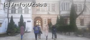 P02 [JAN-2024] București, Muzeul Național Cotroceni, Intrarea în Curtea interioară, Mea Culpa!