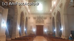 [P09] Interior Chiesa di Sant'Irene » foto by ultrasro
 - 
<span class="allrVoted glyphicon glyphicon-heart hidden" id="av1054901"></span>
<a class="m-l-10 hidden" id="sv1054901" onclick="voting_Foto_DelVot(,1054901,21287)" role="button">șterge vot <span class="glyphicon glyphicon-remove"></span></a>
<a id="v91054901" class=" c-red"  onclick="voting_Foto_SetVot(1054901)" role="button"><span class="glyphicon glyphicon-heart-empty"></span> <b>LIKE</b> = Votează poza</a> <img class="hidden"  id="f1054901W9" src="/imagini/loader.gif" border="0" /><span class="AjErrMes hidden" id="e1054901ErM"></span>