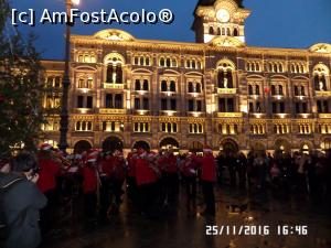 [P06] Piazza dell*Unita d*Italia, pregătită să întâmpine sărbătoarea de Crăciun » foto by Alina53
 - 
<span class="allrVoted glyphicon glyphicon-heart hidden" id="av818662"></span>
<a class="m-l-10 hidden" id="sv818662" onclick="voting_Foto_DelVot(,818662,21331)" role="button">șterge vot <span class="glyphicon glyphicon-remove"></span></a>
<a id="v9818662" class=" c-red"  onclick="voting_Foto_SetVot(818662)" role="button"><span class="glyphicon glyphicon-heart-empty"></span> <b>LIKE</b> = Votează poza</a> <img class="hidden"  id="f818662W9" src="/imagini/loader.gif" border="0" /><span class="AjErrMes hidden" id="e818662ErM"></span>