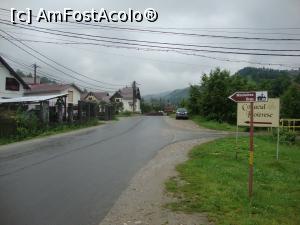 [P01] Ne aflam în satul Șimon. Am urmat indicatoarele către mănăstirea Bran, obiectivul pe care ne propusesem să îl vizităm.  » foto by Floryn81
 - 
<span class="allrVoted glyphicon glyphicon-heart hidden" id="av821575"></span>
<a class="m-l-10 hidden" id="sv821575" onclick="voting_Foto_DelVot(,821575,21347)" role="button">șterge vot <span class="glyphicon glyphicon-remove"></span></a>
<a id="v9821575" class=" c-red"  onclick="voting_Foto_SetVot(821575)" role="button"><span class="glyphicon glyphicon-heart-empty"></span> <b>LIKE</b> = Votează poza</a> <img class="hidden"  id="f821575W9" src="/imagini/loader.gif" border="0" /><span class="AjErrMes hidden" id="e821575ErM"></span>