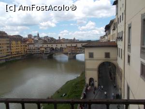 [P09] Râul Arno, văzut din Galeriile Uffizi.  » foto by mihaelavoicu
 - 
<span class="allrVoted glyphicon glyphicon-heart hidden" id="av1041647"></span>
<a class="m-l-10 hidden" id="sv1041647" onclick="voting_Foto_DelVot(,1041647,21403)" role="button">șterge vot <span class="glyphicon glyphicon-remove"></span></a>
<a id="v91041647" class=" c-red"  onclick="voting_Foto_SetVot(1041647)" role="button"><span class="glyphicon glyphicon-heart-empty"></span> <b>LIKE</b> = Votează poza</a> <img class="hidden"  id="f1041647W9" src="/imagini/loader.gif" border="0" /><span class="AjErrMes hidden" id="e1041647ErM"></span>