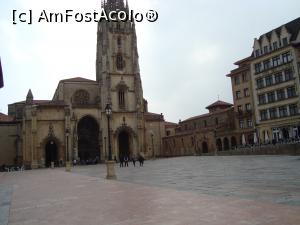 [P01] Oviedo, capitala Asturiei -Catedrala San Salvador din Plaza Alphonso II ascunde Capela Sfanta, monument Unesco.  » foto by mireille
 - 
<span class="allrVoted glyphicon glyphicon-heart hidden" id="av1004590"></span>
<a class="m-l-10 hidden" id="sv1004590" onclick="voting_Foto_DelVot(,1004590,21454)" role="button">șterge vot <span class="glyphicon glyphicon-remove"></span></a>
<a id="v91004590" class=" c-red"  onclick="voting_Foto_SetVot(1004590)" role="button"><span class="glyphicon glyphicon-heart-empty"></span> <b>LIKE</b> = Votează poza</a> <img class="hidden"  id="f1004590W9" src="/imagini/loader.gif" border="0" /><span class="AjErrMes hidden" id="e1004590ErM"></span>
