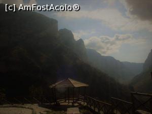 [P10] Canionul Vikos, in satul Vikos » foto by Testosu'
 - 
<span class="allrVoted glyphicon glyphicon-heart hidden" id="av914991"></span>
<a class="m-l-10 hidden" id="sv914991" onclick="voting_Foto_DelVot(,914991,21484)" role="button">șterge vot <span class="glyphicon glyphicon-remove"></span></a>
<a id="v9914991" class=" c-red"  onclick="voting_Foto_SetVot(914991)" role="button"><span class="glyphicon glyphicon-heart-empty"></span> <b>LIKE</b> = Votează poza</a> <img class="hidden"  id="f914991W9" src="/imagini/loader.gif" border="0" /><span class="AjErrMes hidden" id="e914991ErM"></span>