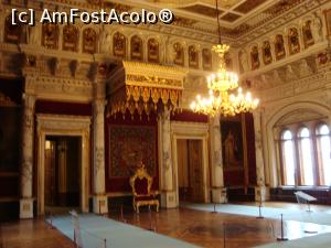 [P11] Sala Tronului -portretele lui Friederich Franz II si ale sotiei Augusta, flancheaza tronul.  » foto by mireille
 - 
<span class="allrVoted glyphicon glyphicon-heart hidden" id="av837750"></span>
<a class="m-l-10 hidden" id="sv837750" onclick="voting_Foto_DelVot(,837750,21511)" role="button">șterge vot <span class="glyphicon glyphicon-remove"></span></a>
<a id="v9837750" class=" c-red"  onclick="voting_Foto_SetVot(837750)" role="button"><span class="glyphicon glyphicon-heart-empty"></span> <b>LIKE</b> = Votează poza</a> <img class="hidden"  id="f837750W9" src="/imagini/loader.gif" border="0" /><span class="AjErrMes hidden" id="e837750ErM"></span>