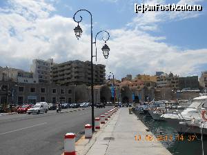 [P12] Heraklion, vechi și modern, clădiri și mare.  » foto by Rodel
 - 
<span class="allrVoted glyphicon glyphicon-heart hidden" id="av504512"></span>
<a class="m-l-10 hidden" id="sv504512" onclick="voting_Foto_DelVot(,504512,21557)" role="button">șterge vot <span class="glyphicon glyphicon-remove"></span></a>
<a id="v9504512" class=" c-red"  onclick="voting_Foto_SetVot(504512)" role="button"><span class="glyphicon glyphicon-heart-empty"></span> <b>LIKE</b> = Votează poza</a> <img class="hidden"  id="f504512W9" src="/imagini/loader.gif" border="0" /><span class="AjErrMes hidden" id="e504512ErM"></span>