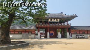 [P02] Cel mai mare eveniment din istorie gazduit de Palatul Hwaseong Haenggung a fost procesiunea Eulmyo Hwaseong, pornind de la Changdeokgung din Seul pana la Hwaseong in Suwon, pentru a sarbatori 60 de ani de la nasterea mamei sale si pentru a vizita mormantul tatalui sau. » foto by geani anto
 - 
<span class="allrVoted glyphicon glyphicon-heart hidden" id="av1518101"></span>
<a class="m-l-10 hidden" id="sv1518101" onclick="voting_Foto_DelVot(,1518101,21685)" role="button">șterge vot <span class="glyphicon glyphicon-remove"></span></a>
<a id="v91518101" class=" c-red"  onclick="voting_Foto_SetVot(1518101)" role="button"><span class="glyphicon glyphicon-heart-empty"></span> <b>LIKE</b> = Votează poza</a> <img class="hidden"  id="f1518101W9" src="/imagini/loader.gif" border="0" /><span class="AjErrMes hidden" id="e1518101ErM"></span>
