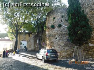 [P10] Arco do Castelo, intrarea în castel » foto by irinad
 - 
<span class="allrVoted glyphicon glyphicon-heart hidden" id="av1222671"></span>
<a class="m-l-10 hidden" id="sv1222671" onclick="voting_Foto_DelVot(,1222671,21709)" role="button">șterge vot <span class="glyphicon glyphicon-remove"></span></a>
<a id="v91222671" class=" c-red"  onclick="voting_Foto_SetVot(1222671)" role="button"><span class="glyphicon glyphicon-heart-empty"></span> <b>LIKE</b> = Votează poza</a> <img class="hidden"  id="f1222671W9" src="/imagini/loader.gif" border="0" /><span class="AjErrMes hidden" id="e1222671ErM"></span>