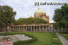 [P55] Colonade la Alte Nationalgalerie. În fundal, Berliner Dom » foto by Costi
 - 
<span class="allrVoted glyphicon glyphicon-heart hidden" id="av310942"></span>
<a class="m-l-10 hidden" id="sv310942" onclick="voting_Foto_DelVot(,310942,21770)" role="button">șterge vot <span class="glyphicon glyphicon-remove"></span></a>
<a id="v9310942" class=" c-red"  onclick="voting_Foto_SetVot(310942)" role="button"><span class="glyphicon glyphicon-heart-empty"></span> <b>LIKE</b> = Votează poza</a> <img class="hidden"  id="f310942W9" src="/imagini/loader.gif" border="0" /><span class="AjErrMes hidden" id="e310942ErM"></span>