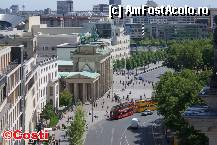 [P65] Brandenburger Tor şi Piaţa 18 Martie, văzute de pe terasa Bundestag-ului » foto by Costi
 - 
<span class="allrVoted glyphicon glyphicon-heart hidden" id="av313475"></span>
<a class="m-l-10 hidden" id="sv313475" onclick="voting_Foto_DelVot(,313475,21770)" role="button">șterge vot <span class="glyphicon glyphicon-remove"></span></a>
<a id="v9313475" class=" c-red"  onclick="voting_Foto_SetVot(313475)" role="button"><span class="glyphicon glyphicon-heart-empty"></span> <b>LIKE</b> = Votează poza</a> <img class="hidden"  id="f313475W9" src="/imagini/loader.gif" border="0" /><span class="AjErrMes hidden" id="e313475ErM"></span>