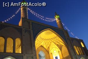 [P22] Kashan, Moscheea Agha Bozorg, Minaretele și iwanul principal, noaptea » foto by mprofeanu
 - 
<span class="allrVoted glyphicon glyphicon-heart hidden" id="av863058"></span>
<a class="m-l-10 hidden" id="sv863058" onclick="voting_Foto_DelVot(,863058,21942)" role="button">șterge vot <span class="glyphicon glyphicon-remove"></span></a>
<a id="v9863058" class=" c-red"  onclick="voting_Foto_SetVot(863058)" role="button"><span class="glyphicon glyphicon-heart-empty"></span> <b>LIKE</b> = Votează poza</a> <img class="hidden"  id="f863058W9" src="/imagini/loader.gif" border="0" /><span class="AjErrMes hidden" id="e863058ErM"></span>