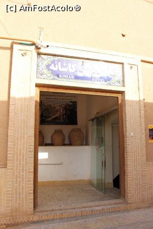 [P13] Yazd, Hotelul Tradițional Kohan, Intrarea, se coboară la recepție » foto by mprofeanu
 - 
<span class="allrVoted glyphicon glyphicon-heart hidden" id="av858383"></span>
<a class="m-l-10 hidden" id="sv858383" onclick="voting_Foto_DelVot(,858383,21958)" role="button">șterge vot <span class="glyphicon glyphicon-remove"></span></a>
<a id="v9858383" class=" c-red"  onclick="voting_Foto_SetVot(858383)" role="button"><span class="glyphicon glyphicon-heart-empty"></span> <b>LIKE</b> = Votează poza</a> <img class="hidden"  id="f858383W9" src="/imagini/loader.gif" border="0" /><span class="AjErrMes hidden" id="e858383ErM"></span>