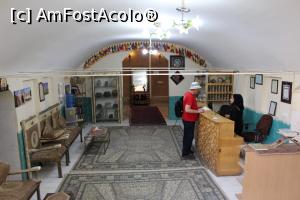 [P15] Yazd, Hotelul Tradițional Kohan, La Recepție. Soțul avea pălăria mea pe cap. A reușit și a venit cu ea acasă la Pitești » foto by mprofeanu
 - 
<span class="allrVoted glyphicon glyphicon-heart hidden" id="av858385"></span>
<a class="m-l-10 hidden" id="sv858385" onclick="voting_Foto_DelVot(,858385,21958)" role="button">șterge vot <span class="glyphicon glyphicon-remove"></span></a>
<a id="v9858385" class=" c-red"  onclick="voting_Foto_SetVot(858385)" role="button"><span class="glyphicon glyphicon-heart-empty"></span> <b>LIKE</b> = Votează poza</a> <img class="hidden"  id="f858385W9" src="/imagini/loader.gif" border="0" /><span class="AjErrMes hidden" id="e858385ErM"></span>