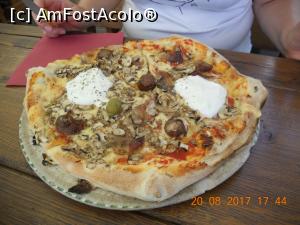 [P18] pizza soției, cu smântână » foto by zlatna
 - 
<span class="allrVoted glyphicon glyphicon-heart hidden" id="av905142"></span>
<a class="m-l-10 hidden" id="sv905142" onclick="voting_Foto_DelVot(,905142,22098)" role="button">șterge vot <span class="glyphicon glyphicon-remove"></span></a>
<a id="v9905142" class=" c-red"  onclick="voting_Foto_SetVot(905142)" role="button"><span class="glyphicon glyphicon-heart-empty"></span> <b>LIKE</b> = Votează poza</a> <img class="hidden"  id="f905142W9" src="/imagini/loader.gif" border="0" /><span class="AjErrMes hidden" id="e905142ErM"></span>