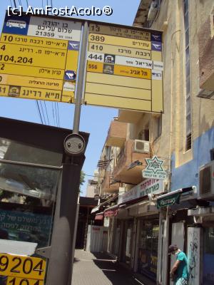 [P13] Stația de autobuz de lângă hotel, doar cu numerele autobuzelor, fără trasee sau o hartă a mijloacelor de transport din oraș.  » foto by Carmen Ion
 - 
<span class="allrVoted glyphicon glyphicon-heart hidden" id="av867766"></span>
<a class="m-l-10 hidden" id="sv867766" onclick="voting_Foto_DelVot(,867766,22112)" role="button">șterge vot <span class="glyphicon glyphicon-remove"></span></a>
<a id="v9867766" class=" c-red"  onclick="voting_Foto_SetVot(867766)" role="button"><span class="glyphicon glyphicon-heart-empty"></span> <b>LIKE</b> = Votează poza</a> <img class="hidden"  id="f867766W9" src="/imagini/loader.gif" border="0" /><span class="AjErrMes hidden" id="e867766ErM"></span>