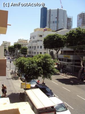 [P24] Strada Ben Yehuda văzută de pe balconul camerei.  » foto by Carmen Ion
 - 
<span class="allrVoted glyphicon glyphicon-heart hidden" id="av867777"></span>
<a class="m-l-10 hidden" id="sv867777" onclick="voting_Foto_DelVot(,867777,22112)" role="button">șterge vot <span class="glyphicon glyphicon-remove"></span></a>
<a id="v9867777" class=" c-red"  onclick="voting_Foto_SetVot(867777)" role="button"><span class="glyphicon glyphicon-heart-empty"></span> <b>LIKE</b> = Votează poza</a> <img class="hidden"  id="f867777W9" src="/imagini/loader.gif" border="0" /><span class="AjErrMes hidden" id="e867777ErM"></span>