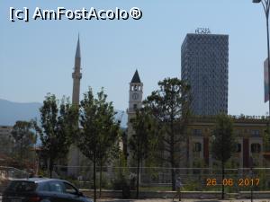 [P01] Tirana - Din Piața Skandenberg, Turnul cu ceas, minaretul și un hotel modern.  » foto by iulianic
 - 
<span class="allrVoted glyphicon glyphicon-heart hidden" id="av875713"></span>
<a class="m-l-10 hidden" id="sv875713" onclick="voting_Foto_DelVot(,875713,22278)" role="button">șterge vot <span class="glyphicon glyphicon-remove"></span></a>
<a id="v9875713" class=" c-red"  onclick="voting_Foto_SetVot(875713)" role="button"><span class="glyphicon glyphicon-heart-empty"></span> <b>LIKE</b> = Votează poza</a> <img class="hidden"  id="f875713W9" src="/imagini/loader.gif" border="0" /><span class="AjErrMes hidden" id="e875713ErM"></span>