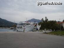 [P07] Vasiliki , in port zace cuminte ferry-boatul ce ne va duce in Kefalonia peste cateva zile » foto by ionescunic
 - 
<span class="allrVoted glyphicon glyphicon-heart hidden" id="av139018"></span>
<a class="m-l-10 hidden" id="sv139018" onclick="voting_Foto_DelVot(,139018,22487)" role="button">șterge vot <span class="glyphicon glyphicon-remove"></span></a>
<a id="v9139018" class=" c-red"  onclick="voting_Foto_SetVot(139018)" role="button"><span class="glyphicon glyphicon-heart-empty"></span> <b>LIKE</b> = Votează poza</a> <img class="hidden"  id="f139018W9" src="/imagini/loader.gif" border="0" /><span class="AjErrMes hidden" id="e139018ErM"></span>