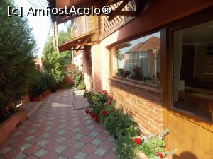 [P03] intrarea in pensiune » foto by simona-2007
 - 
<span class="allrVoted glyphicon glyphicon-heart hidden" id="av889658"></span>
<a class="m-l-10 hidden" id="sv889658" onclick="voting_Foto_DelVot(,889658,22489)" role="button">șterge vot <span class="glyphicon glyphicon-remove"></span></a>
<a id="v9889658" class=" c-red"  onclick="voting_Foto_SetVot(889658)" role="button"><span class="glyphicon glyphicon-heart-empty"></span> <b>LIKE</b> = Votează poza</a> <img class="hidden"  id="f889658W9" src="/imagini/loader.gif" border="0" /><span class="AjErrMes hidden" id="e889658ErM"></span>