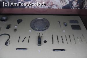 [P36] Varna, Muzeul de Arheologie, Perioada Romană, Instrumente medicale și ustensile de cult din argint, bronz, os și piatră, sec. 1 - 2 d.Hr. » foto by mprofeanu
 - 
<span class="allrVoted glyphicon glyphicon-heart hidden" id="av1216069"></span>
<a class="m-l-10 hidden" id="sv1216069" onclick="voting_Foto_DelVot(,1216069,22501)" role="button">șterge vot <span class="glyphicon glyphicon-remove"></span></a>
<a id="v91216069" class=" c-red"  onclick="voting_Foto_SetVot(1216069)" role="button"><span class="glyphicon glyphicon-heart-empty"></span> <b>LIKE</b> = Votează poza</a> <img class="hidden"  id="f1216069W9" src="/imagini/loader.gif" border="0" /><span class="AjErrMes hidden" id="e1216069ErM"></span>