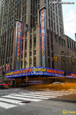 [P12] Radio City Music Hall » foto by mcnegoita
 - 
<span class="allrVoted glyphicon glyphicon-heart hidden" id="av658566"></span>
<a class="m-l-10 hidden" id="sv658566" onclick="voting_Foto_DelVot(,658566,22539)" role="button">șterge vot <span class="glyphicon glyphicon-remove"></span></a>
<a id="v9658566" class=" c-red"  onclick="voting_Foto_SetVot(658566)" role="button"><span class="glyphicon glyphicon-heart-empty"></span> <b>LIKE</b> = Votează poza</a> <img class="hidden"  id="f658566W9" src="/imagini/loader.gif" border="0" /><span class="AjErrMes hidden" id="e658566ErM"></span>